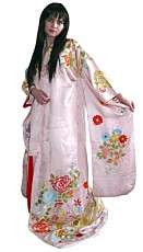 шелковое японское кимоно с вышивкой