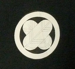 самурайский герб - мон на мужском хаори
